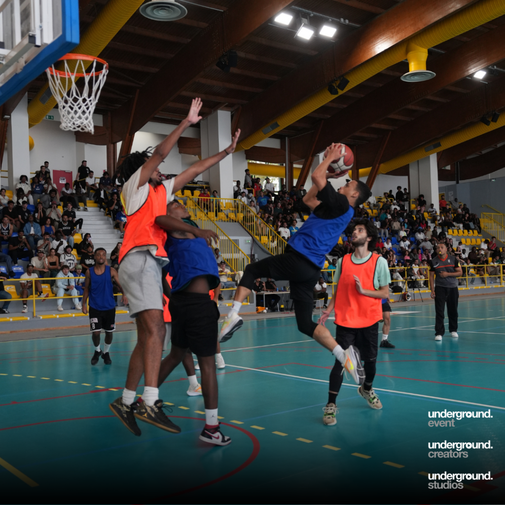 Action de Totoche, Melchior et Iamblacko lors de l'événement Slam Dunk vs Kuroko’s Basket